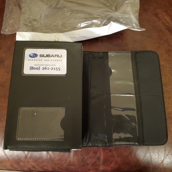 Subaru Legacy / Outback Owners Manual New Car - Picture 2 of 3